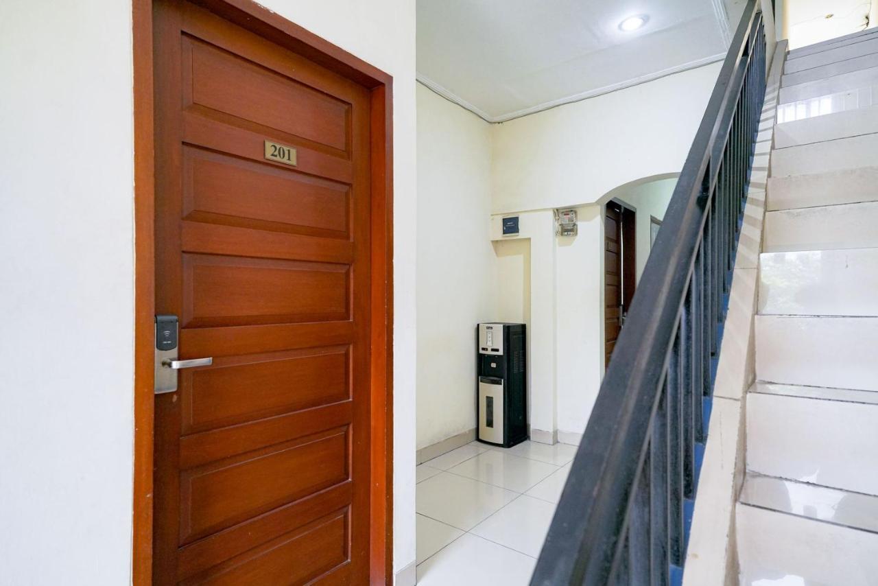 Reddoorz At Buah Batu 5 Hotel Bandung Luaran gambar