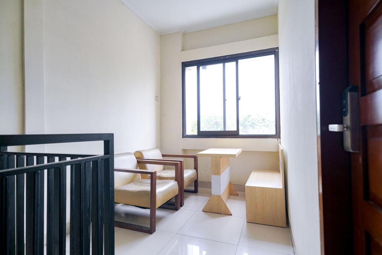 Reddoorz At Buah Batu 5 Hotel Bandung Luaran gambar